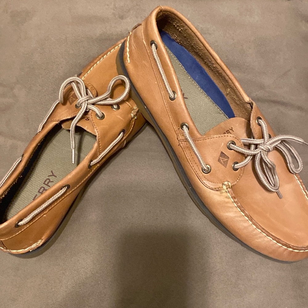Sperry Brown Leather Boat Shoes with Gray Laces